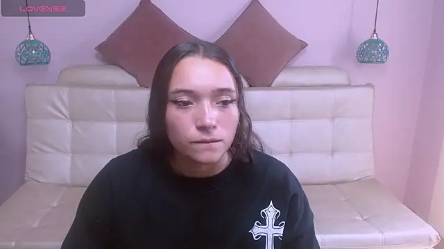 Marianne Cam online show from April 22, 3:30 pm