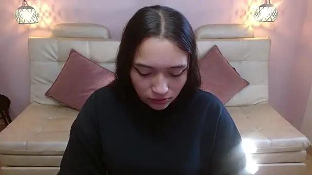 Marianne Cam online show from May 9, 1:47 pm