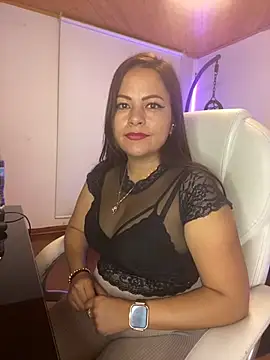 MIA ROSSEEE online show from April 20, 3:24 pm