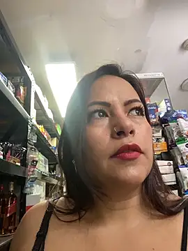 MIA ROSSEEE online show from May 21, 12:46 pm