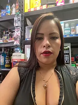 MIA ROSSEEE online show from May 9, 1:36 pm