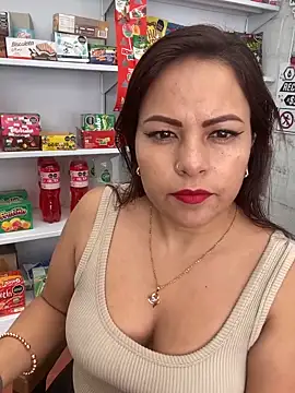 MIA ROSSEEE online show from April 22, 1:29 pm