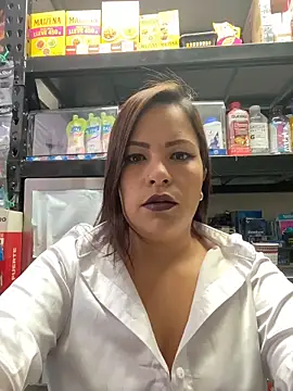 MIA ROSSEEE online show from June 1, 2:39 pm