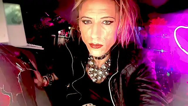 TgirlBrat online show from June 5, 6:18 am