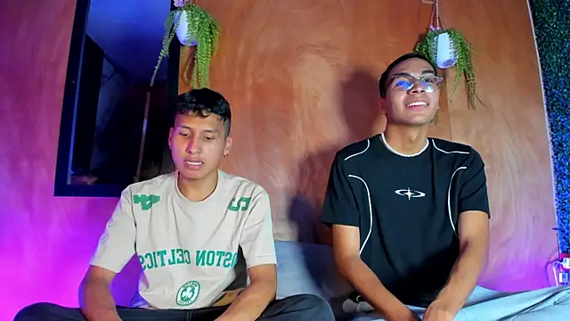 rafael velvet online show from April 9, 10:49 pm