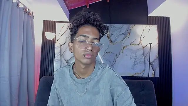 triiangel latinboy online show from May 17, 1:11 pm