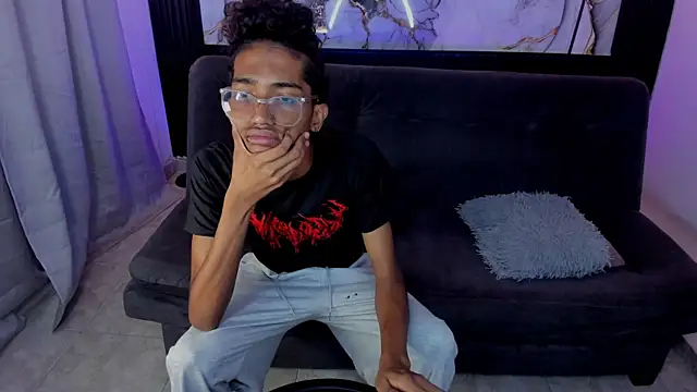 triiangel latinboy online show from May 27, 12:56 pm