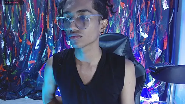 triiangel latinboy online show from May 29, 12:33 pm
