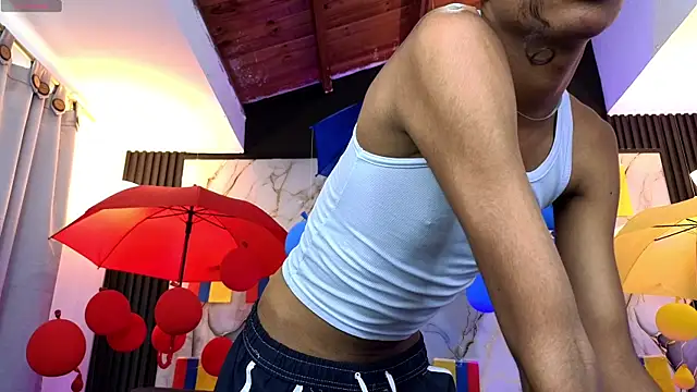 triiangel latinboy online show from July 9, 12:37 pm