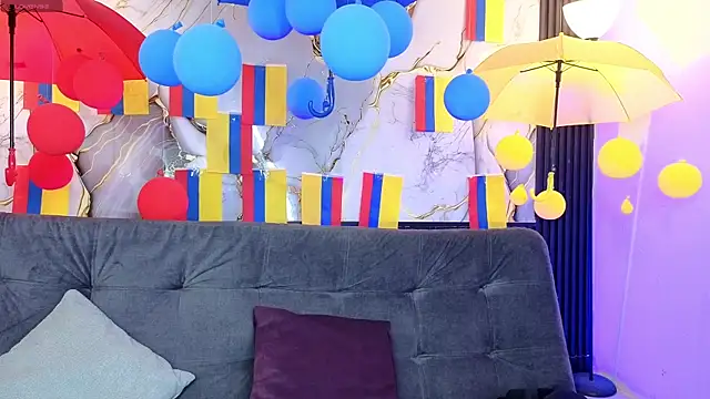 triiangel latinboy online show from July 8, 12:28 pm