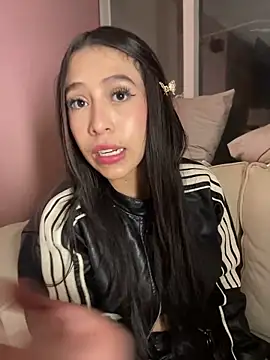 AlanaMartinez Pink online show from April 12, 8:50 am