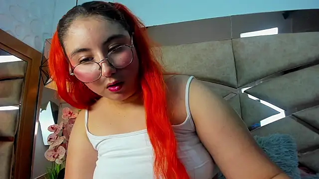 SCARLETTHUNT  online show from April 21, 7:20 pm