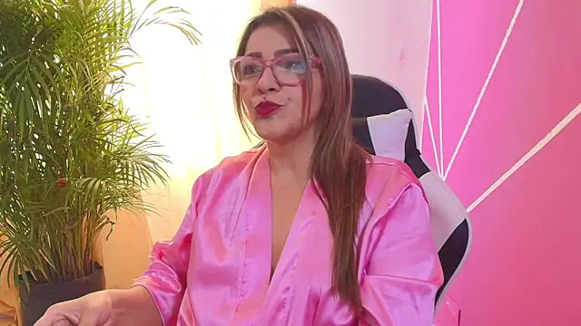 CarolMis 79 online show from June 2, 1:00 pm