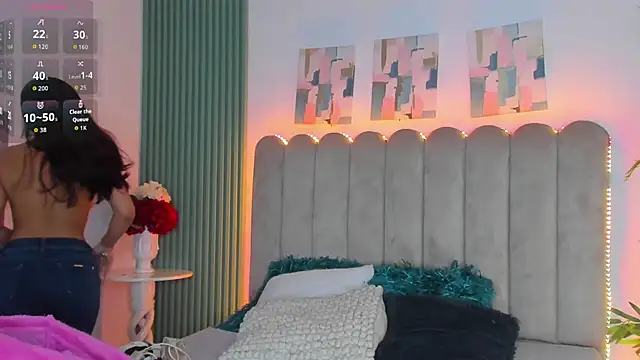 Layla amirah online show from May 3, 2:38 am