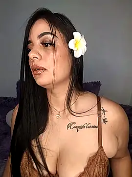 Snapshot of Luna_scarllet8 chatting on May 3, 8:34 pm Luna scarllet8 online show from May 3, 8:34 pm