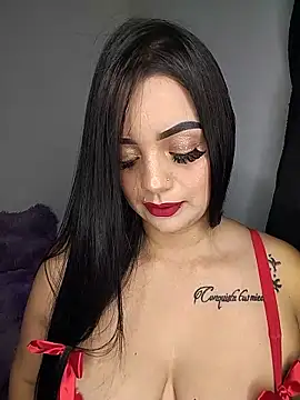 Snapshot of Luna_scarllet8 chatting on May 13, 3:24 am Luna scarllet8 online show from May 13, 3:24 am