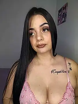 Snapshot of Luna_scarllet8 chatting on May 19, 1:10 am Luna scarllet8 online show from May 19, 1:10 am