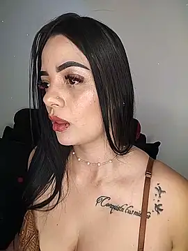 Snapshot of Luna_scarllet8 chatting on June 2, 12:10 am Luna scarllet8 online show from June 2, 12:10 am
