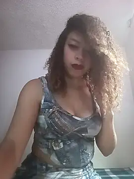 SweetJeii online show from April 23, 6:31 pm