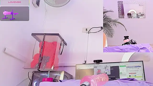 Snapshot of Sarah_Carter__ chatting on June 20, 2:49 am Sarah Carter online show from June 20, 2:49 am