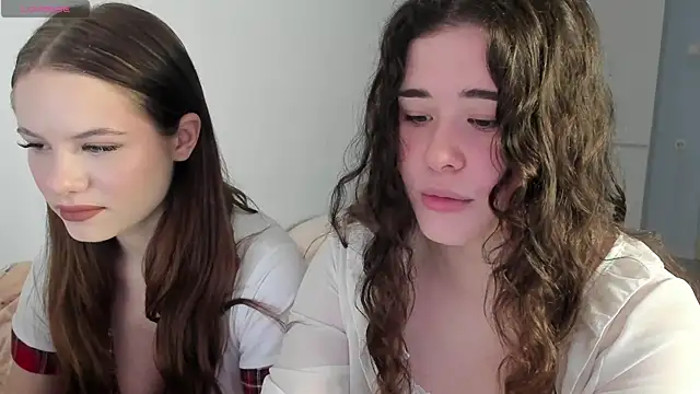 ChloeBlisss online show from May 3, 5:23 am