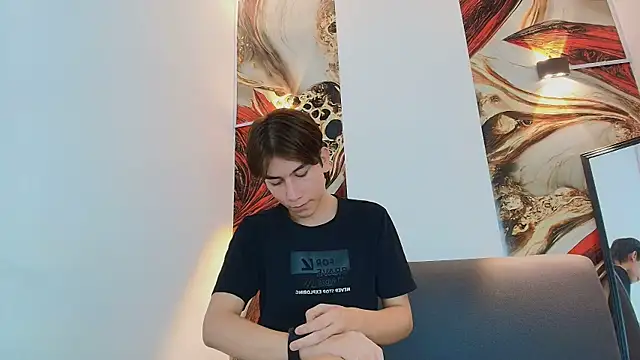 RAPHAEL NYON1 online show from May 14, 3:47 am