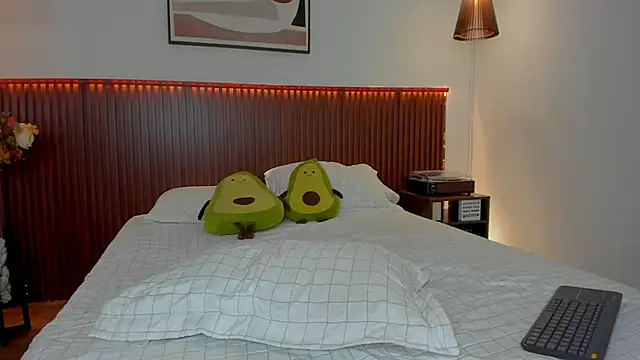 Snapshot of Mia_monrroe1 chatting on June 5, 6:52 am Mia monrroe1 online show from June 5, 6:52 am