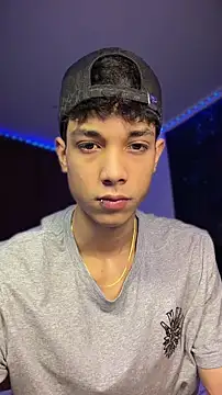 RoughDiamond  online show from April 18, 11:49 pm
