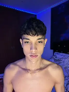 RoughDiamond  online show from April 11, 6:43 am