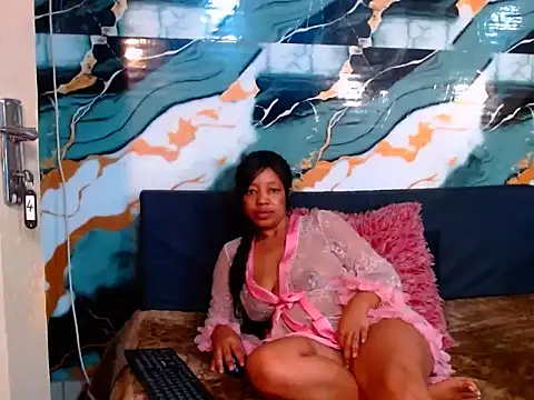 Snapshot of choclatelips_xxx chatting on July 14, 11:49 am choclatelips xxx online show from July 14, 11:49 am