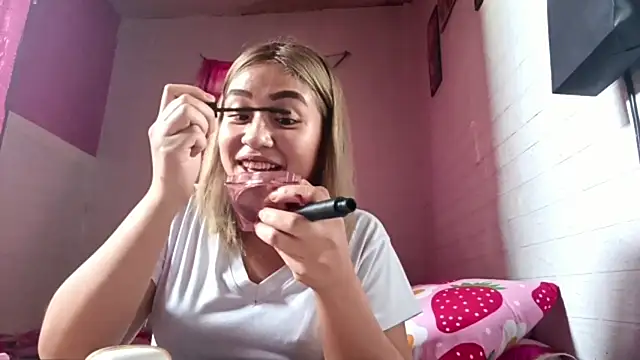 TamRuman online show from April 11, 3:03 am