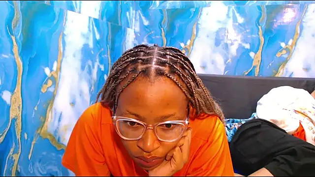 caramelchoco69 online show from May 23, 6:12 am