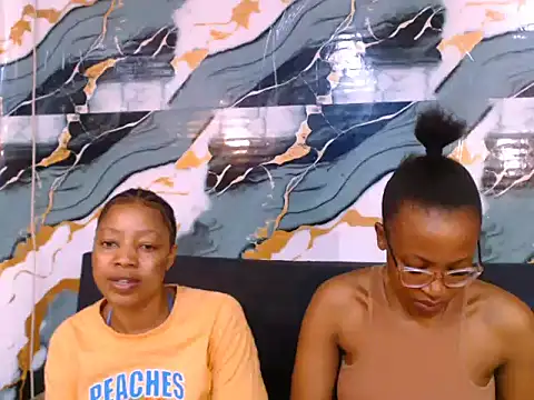 caramelchoco69 online show from July 21, 12:17 pm