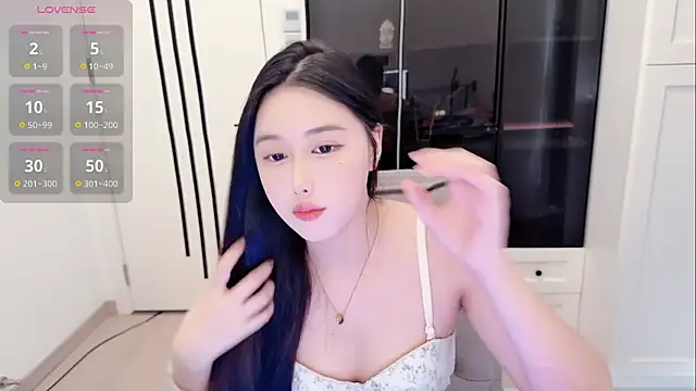 Snapshot of secret-sese chatting on May 17, 9:53 am secret-sese online show from May 17, 9:53 am