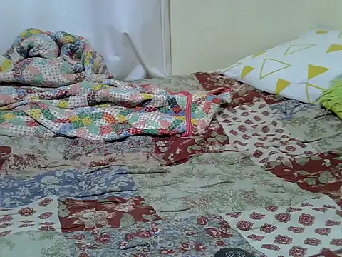 Sexyveretia online show from May 16, 4:55 am