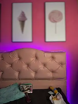 Snapshot of Tessa_LS chatting on April 10, 1:40 pm Tessa LS online show from April 10, 1:40 pm