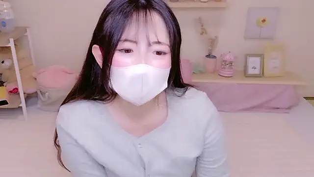 Satomi nn online show from May 27, 12:31 am