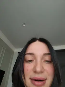 LucyHotty  online show from April 12, 9:56 am