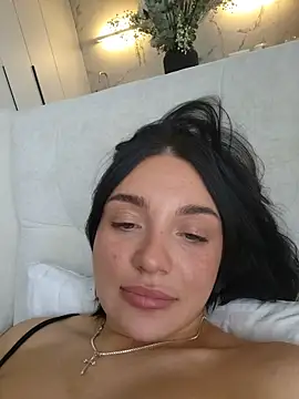 LucyHotty  online show from April 13, 10:08 am