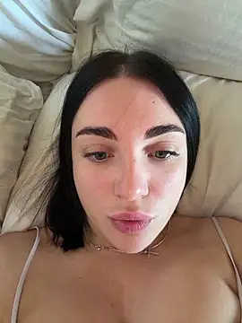 Snapshot of LucyHotty_ chatting on July 17, 6:21 am LucyHotty online show from July 17, 6:21 am
