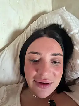 LucyHotty  online show from May 23, 7:40 am
