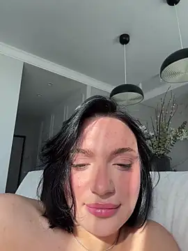LucyHotty  online show from April 11, 6:43 am
