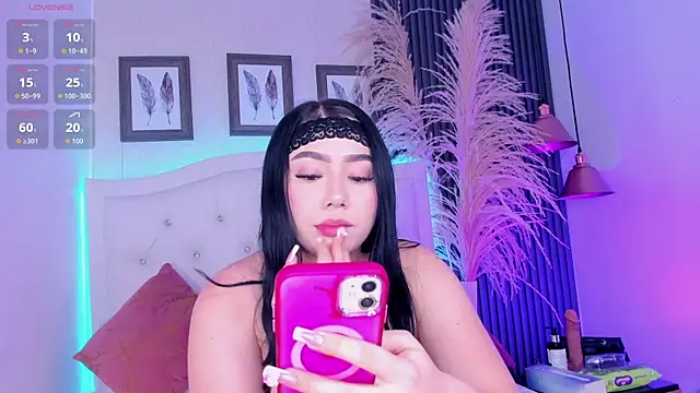 kitty bluuee online show from June 15, 3:18 am