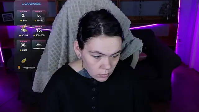 QwertyAnnie Lbo online show from April 9, 11:16 am