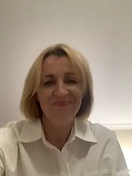 Beautiful Princess Diana online show from April 13, 7:29 pm