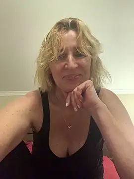 Beautiful Princess Diana online show from April 16, 9:37 pm