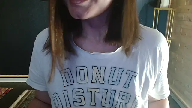 Snapshot of NicoleLove_ chatting on June 18, 5:39 am NicoleLove online show from June 18, 5:39 am