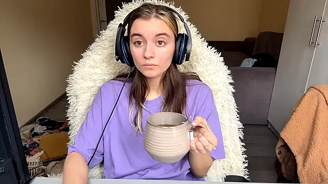 LueIvins online show from April 13, 8:29 am