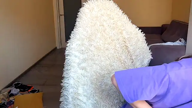 LueIvins online show from April 15, 7:14 am