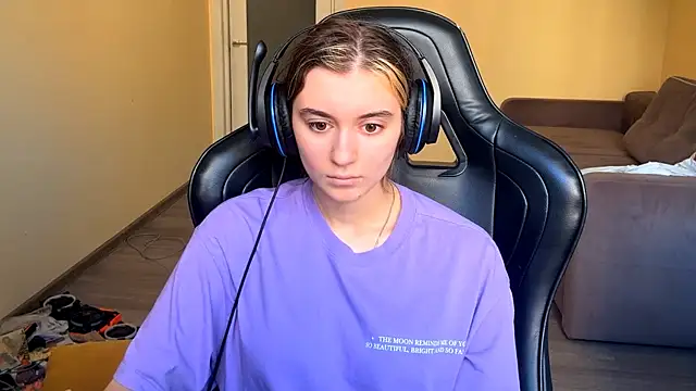 LueIvins online show from April 16, 6:03 am